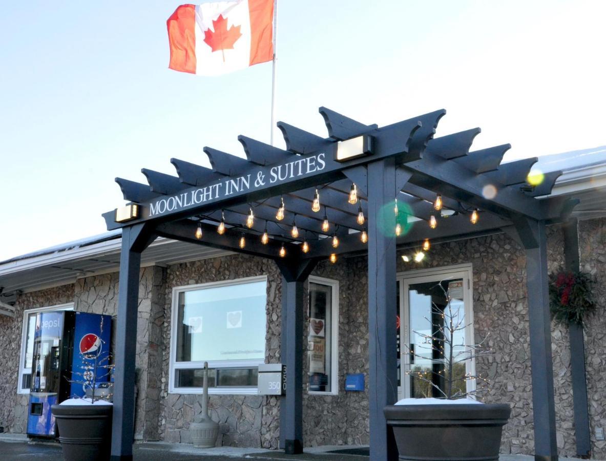Moonlight Inn And Suites Sudbury Exterior photo